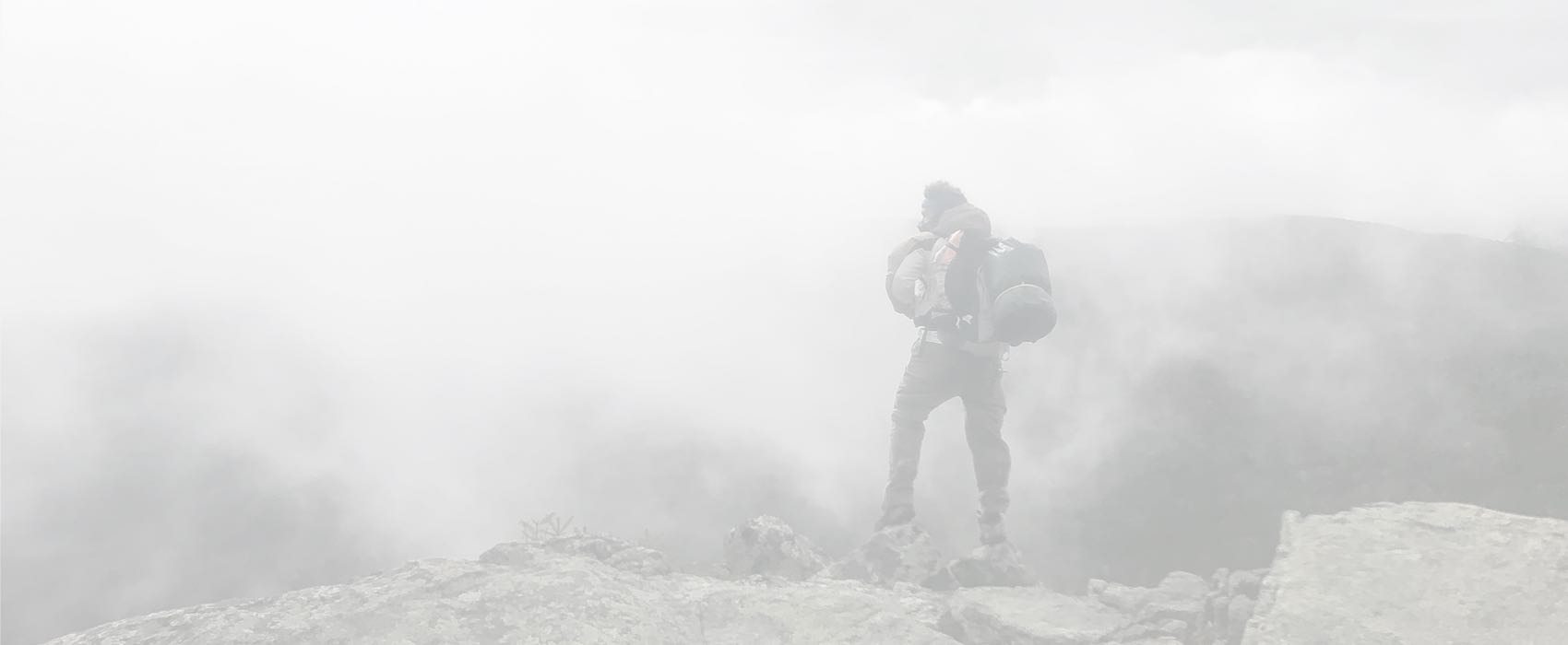 balazs-busznyak-3mtcyvbAqzM-unsplash Kaus KTM Be The Light